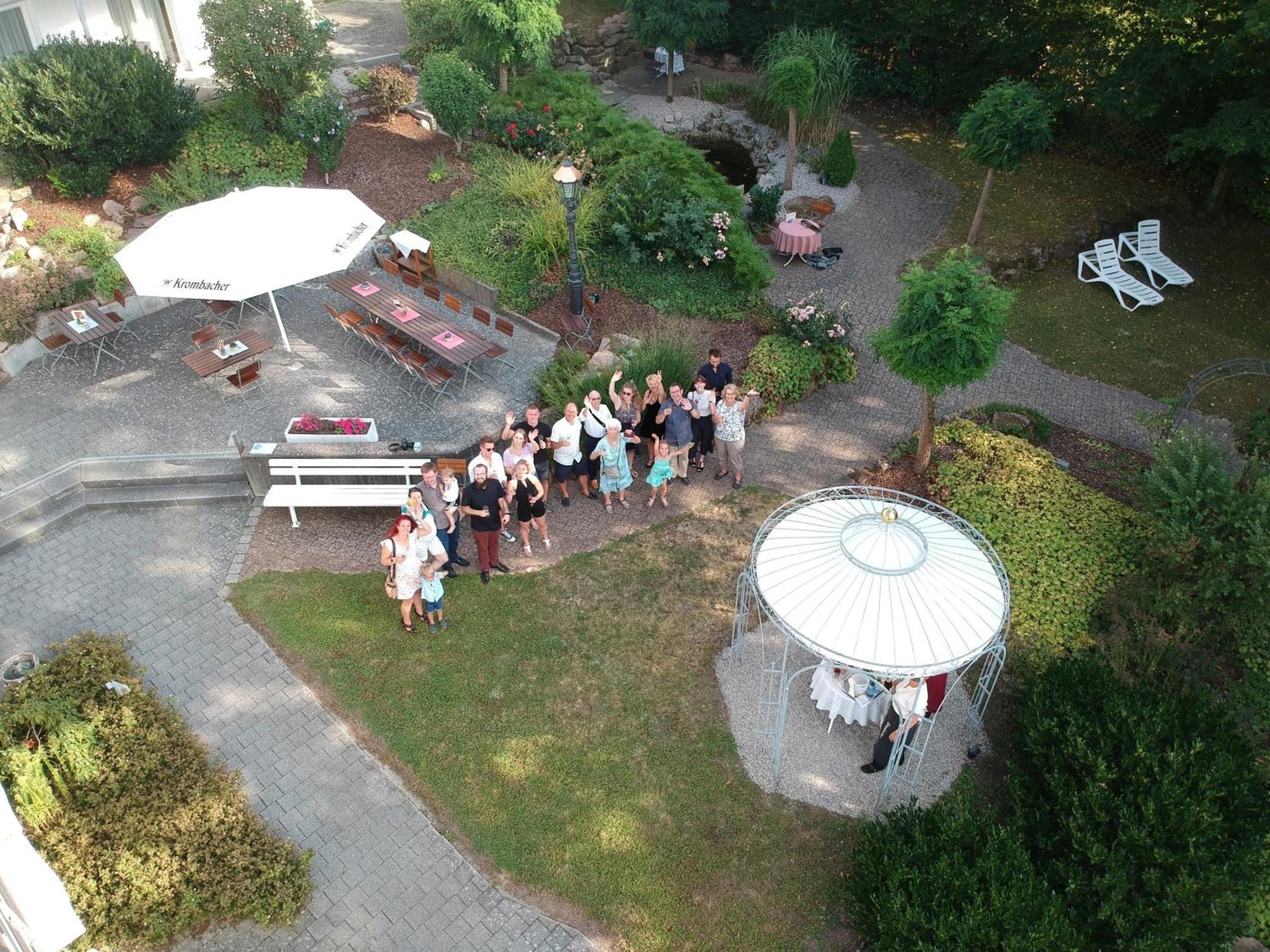 Hotel-Restaurant Weinhaus Steppe Waldbronn Exterior foto