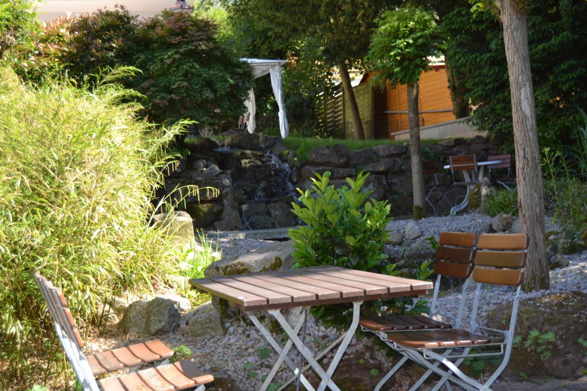 Hotel-Restaurant Weinhaus Steppe Waldbronn Exterior foto