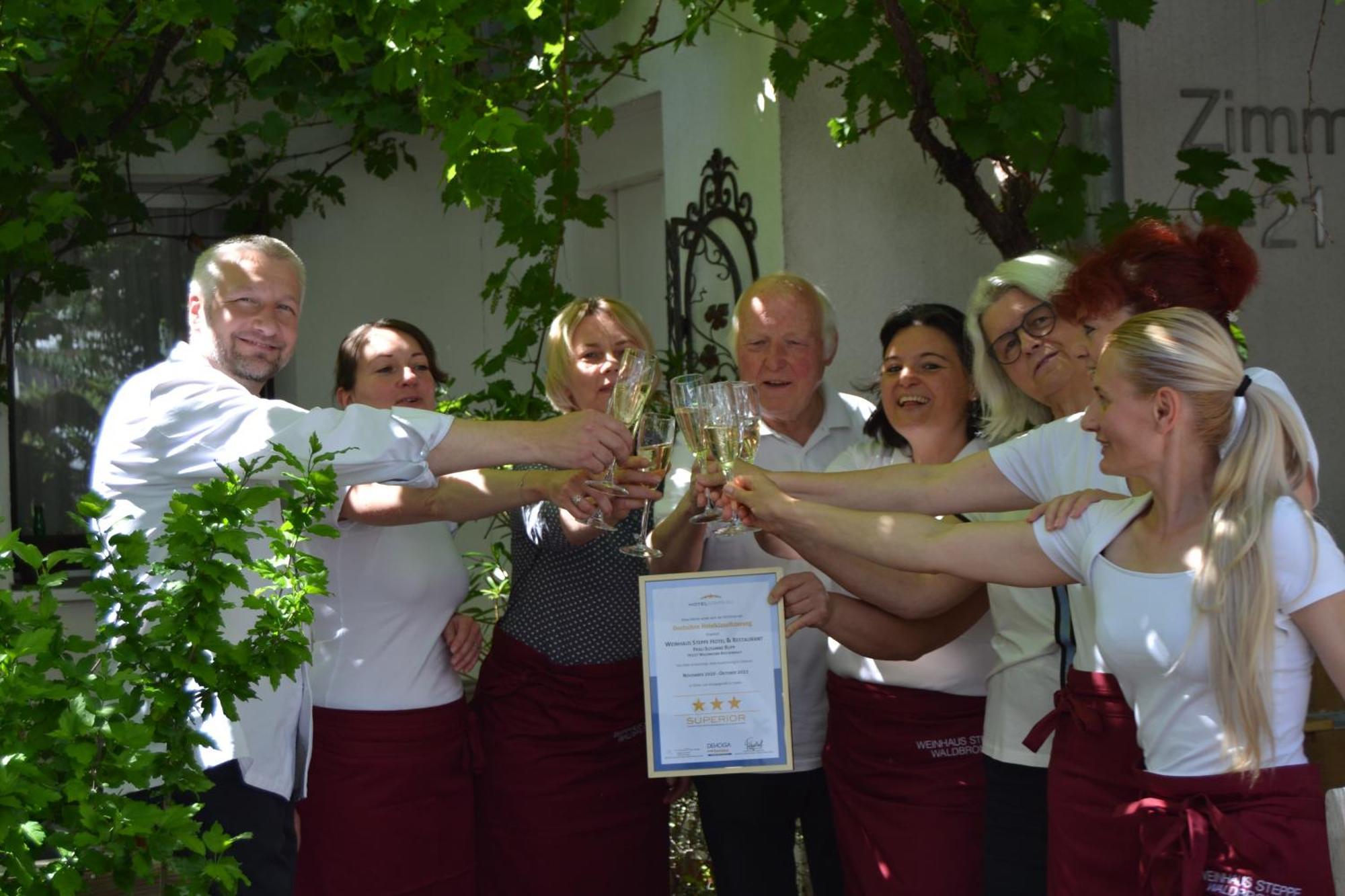 Hotel-Restaurant Weinhaus Steppe Waldbronn Exterior foto